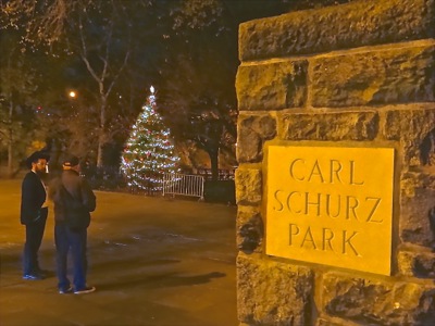 carl schurz park holiday lighting manhattan nyc holiday events tree lightings upper east side carl schurz park holiday tree lighting manhattan holiday things to do nyc