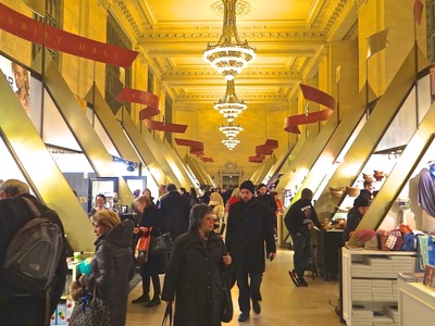 manhattan nyc holiday markets grand central station photo holiday shopping manhattan holiday markets shops midtown manhattan nyc